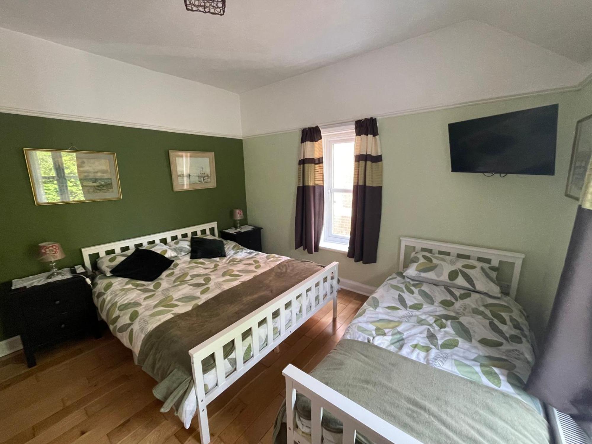 Twyford Homestay B&B لاندريندود ويلز المظهر الخارجي الصورة